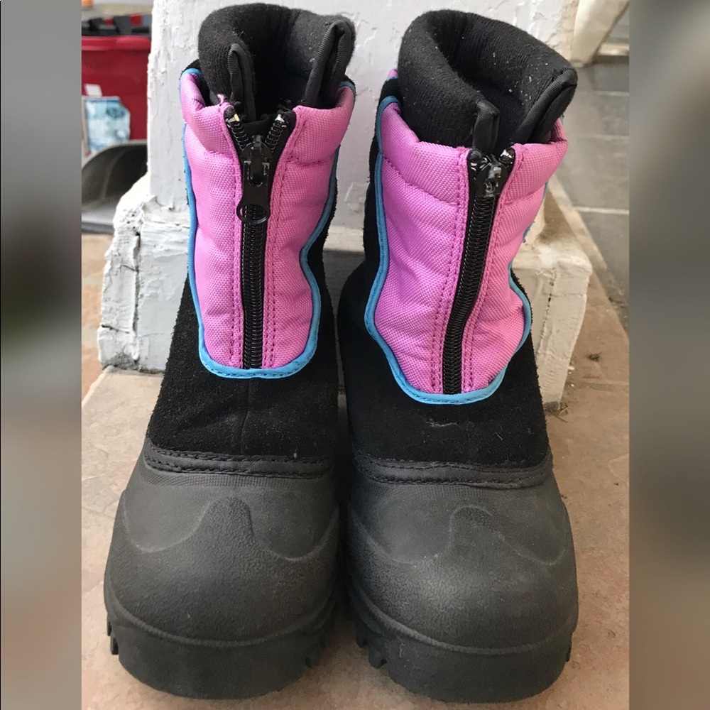 Girls pink and black snow boots